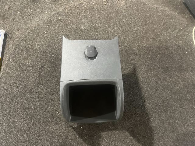 bontott SEAT LEON Középkonzol Keret