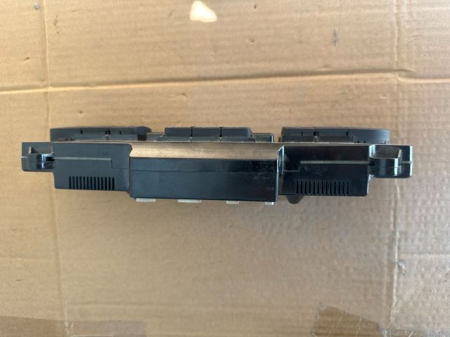 bontott SEAT LEON Középkonzol Vezérlő Panel