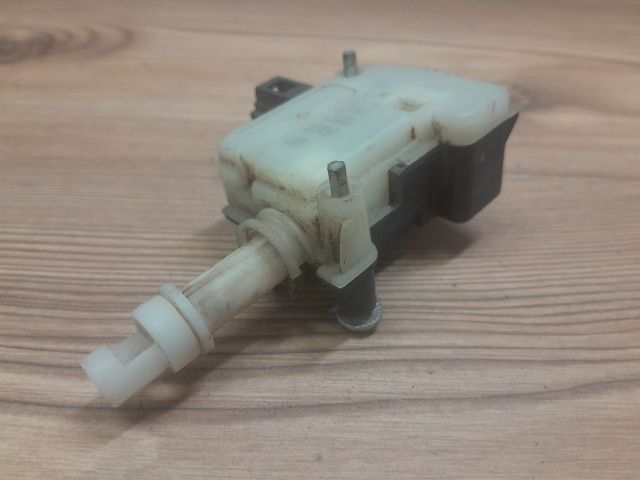 bontott SEAT LEON Központizár Motor Csomagtérajtó