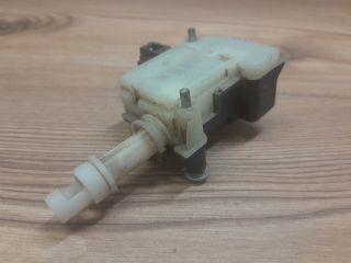 bontott SEAT LEON Központizár Motor Csomagtérajtó