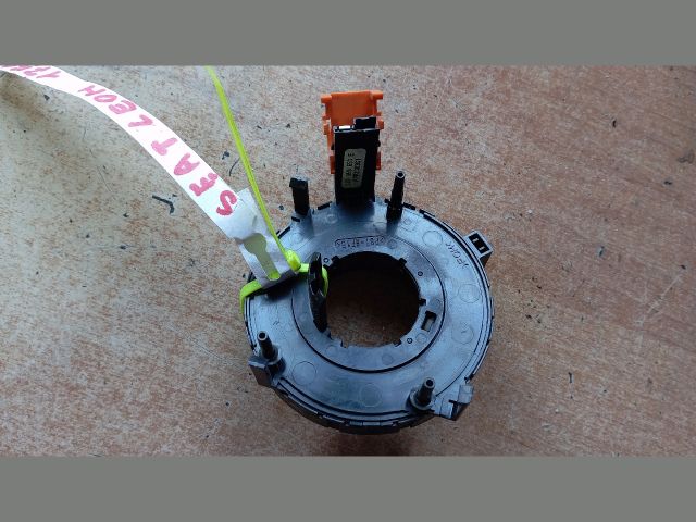 bontott SEAT LEON Légzsák Átvezető Szalagkábel