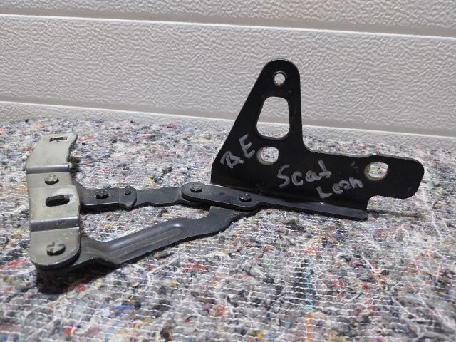 bontott SEAT LEON Motorháztető Bal Zsanér