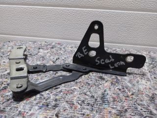 bontott SEAT LEON Motorháztető Bal Zsanér