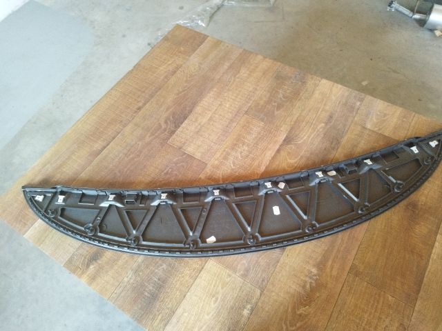 bontott SEAT LEON Motorháztető Díszléc Hátsó