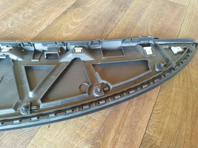 bontott SEAT LEON Motorháztető Díszléc Hátsó