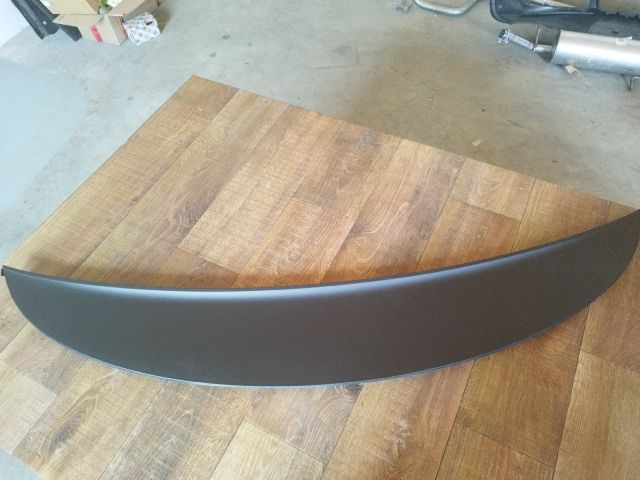 bontott SEAT LEON Motorháztető Díszléc Hátsó