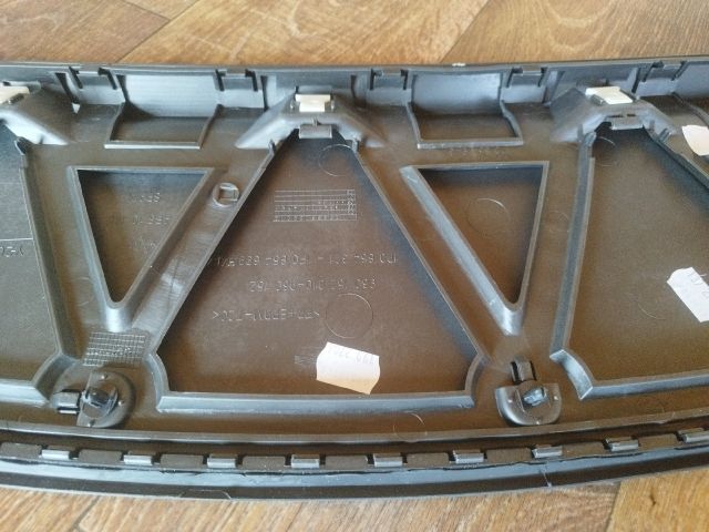 bontott SEAT LEON Motorháztető Díszléc Hátsó