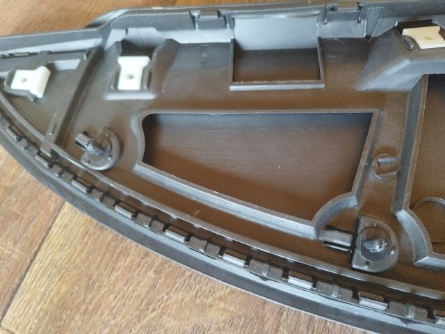 bontott SEAT LEON Motorháztető Díszléc Hátsó