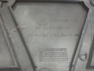 bontott SEAT LEON Motorháztető Díszléc Hátsó