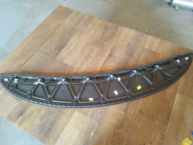 bontott SEAT LEON Motorháztető Díszléc Hátsó