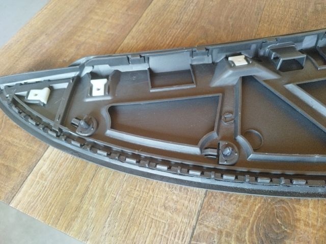 bontott SEAT LEON Motorháztető Díszléc Hátsó