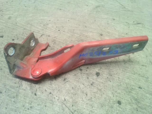 bontott SEAT LEON Motorháztető Jobb Zsanér