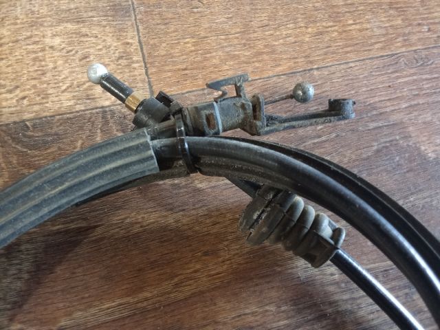 bontott SEAT LEON Motorháztető Nyitó Bowden