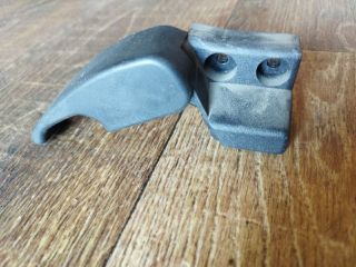 bontott SEAT LEON Motorháztető Nyitó Kar / Gomb