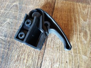 bontott SEAT LEON Motorháztető Nyitó Kar / Gomb