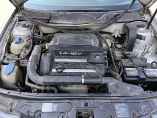 bontott SEAT LEON Nyomatéktartó Bak