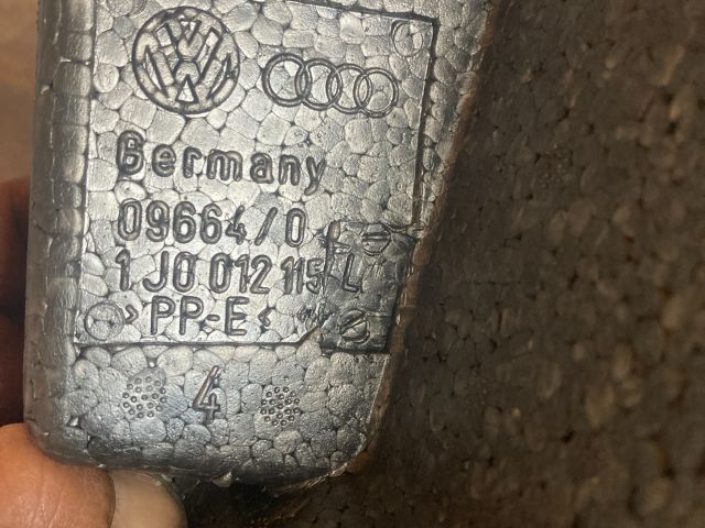 bontott SEAT LEON Pótkerék Szerszámtartó