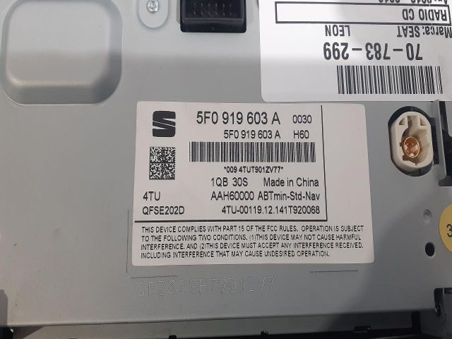 bontott SEAT LEON Rádió / CD