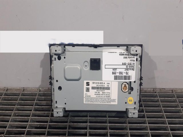 bontott SEAT LEON Rádió / CD