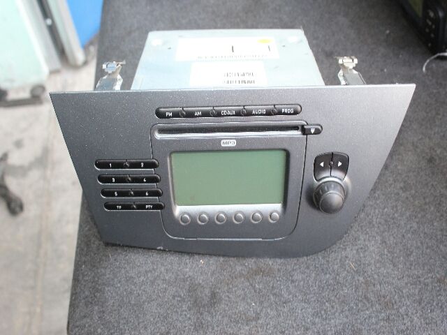 bontott SEAT LEON Rádió / CD