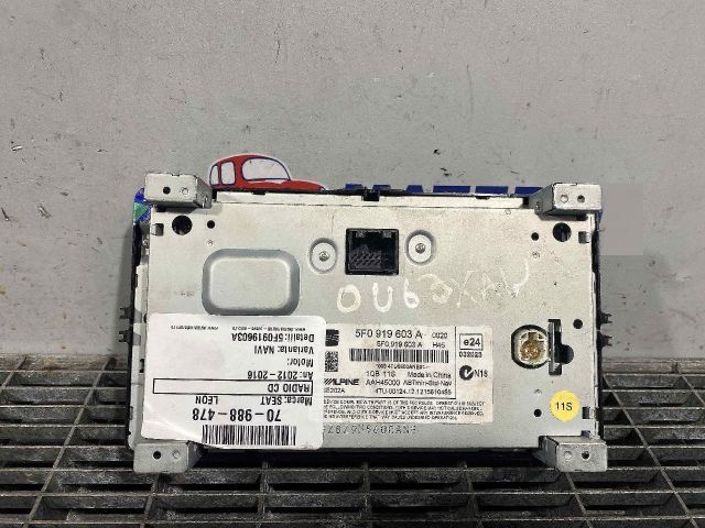 bontott SEAT LEON Rádió / CD