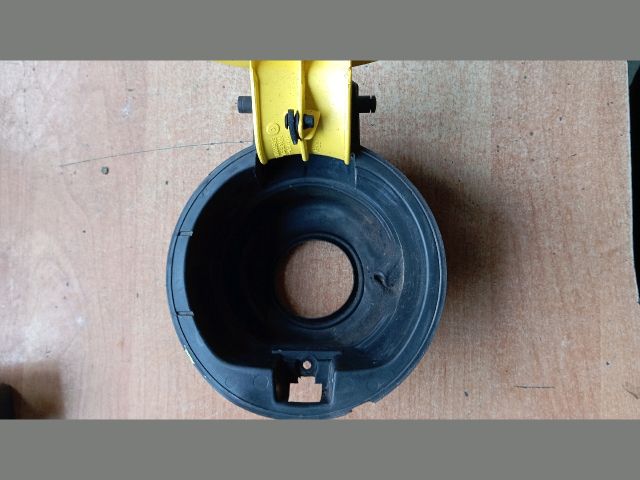 bontott SEAT LEON Tankajtó