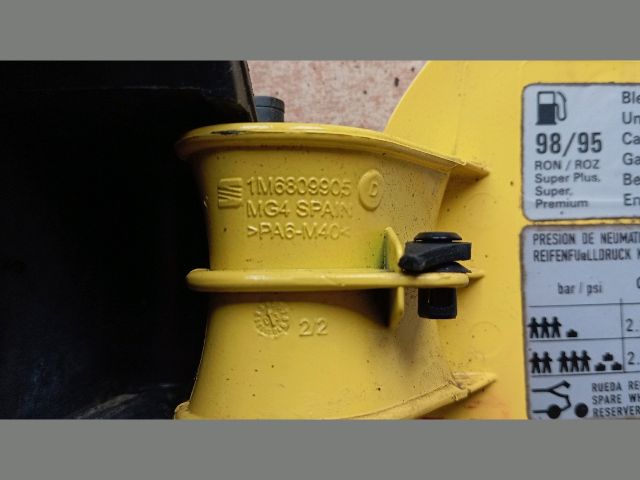 bontott SEAT LEON Tankajtó