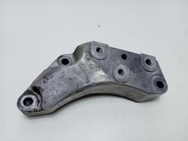 bontott SEAT LEON Tartó Bak