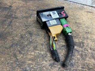 bontott SEAT LEON USB Aljzat