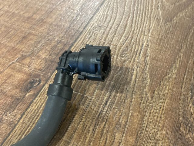 bontott SEAT LEON Üzemanyagcső