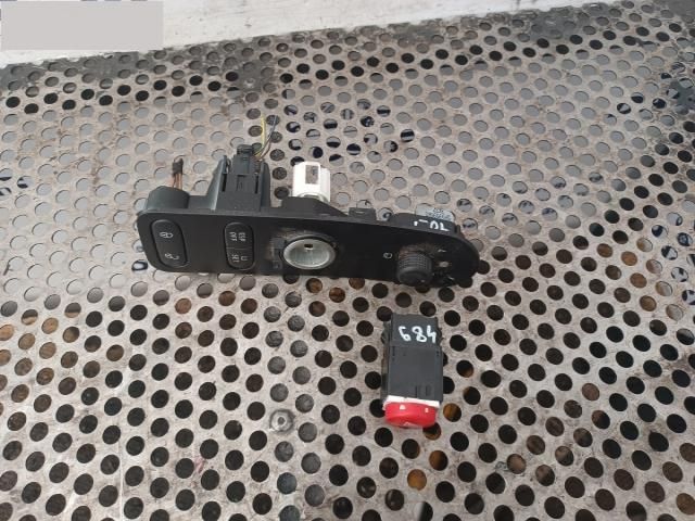 bontott SEAT LEON Vészvillogó Kapcsoló