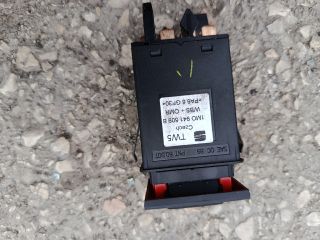 bontott SEAT LEON Vészvillogó Kapcsoló