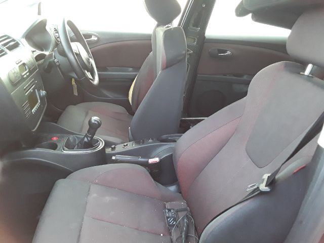 bontott SEAT LEON Vészvillogó Kapcsoló