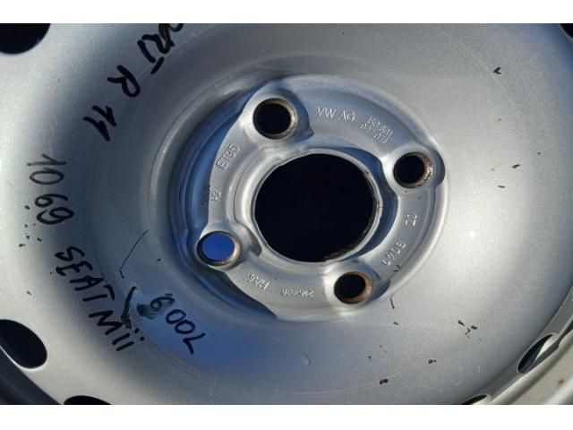 bontott SEAT Mii Acélfelni Szett Gumival