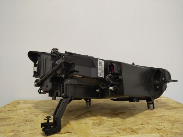 bontott SEAT TARRACO Bal Fényszóró