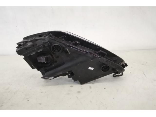 bontott SEAT TARRACO Jobb Ledes Fényszóró