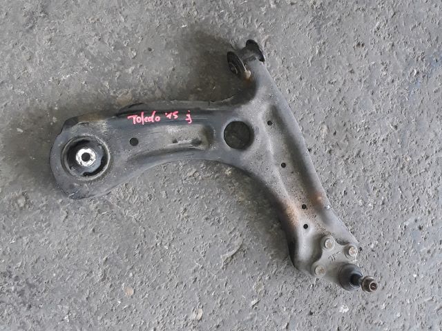 bontott SEAT TOLEDO Jobb első Lengőkar