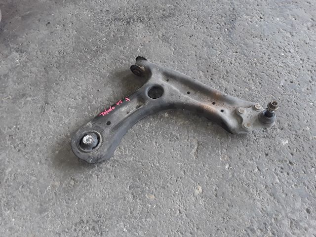 bontott SEAT TOLEDO Jobb első Lengőkar