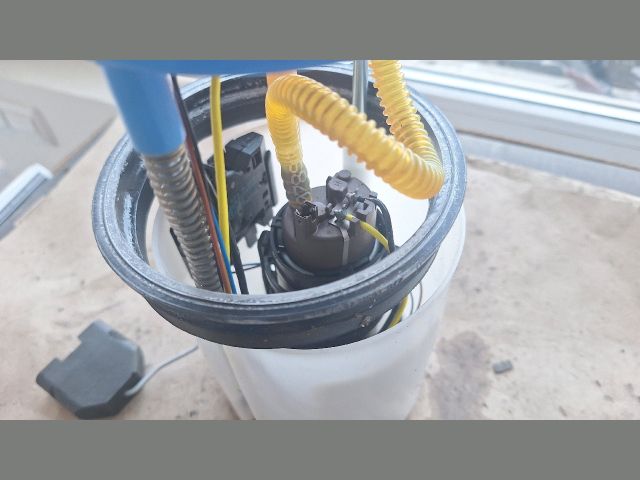 bontott SEAT TOLEDO Üzemanyag Szivattyú