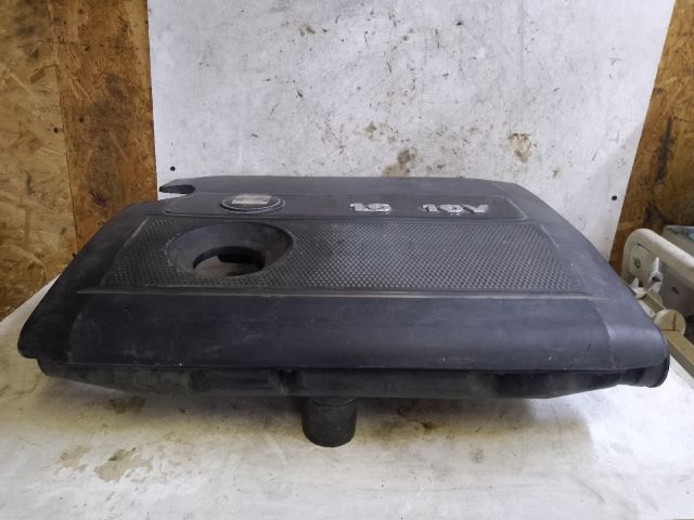 bontott SEAT TOLEDO Felső Motorburkolat