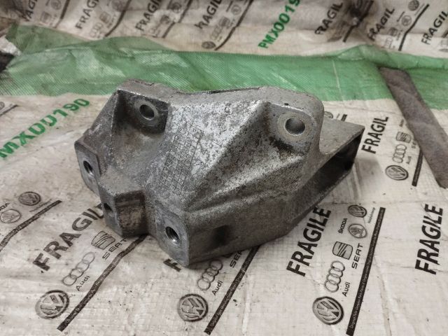 bontott SEAT TOLEDO Váltó Tartó Bak (Pozíciófüggetlen)