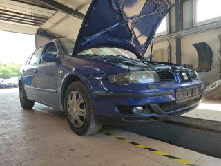 bontott SEAT TOLEDO Biztosítéktábla Motortér