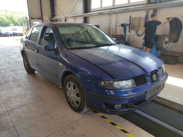 bontott SEAT TOLEDO Biztosítéktábla Motortér