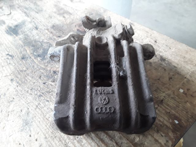 bontott SEAT TOLEDO Jobb hátsó Féknyereg Munkahengerrel