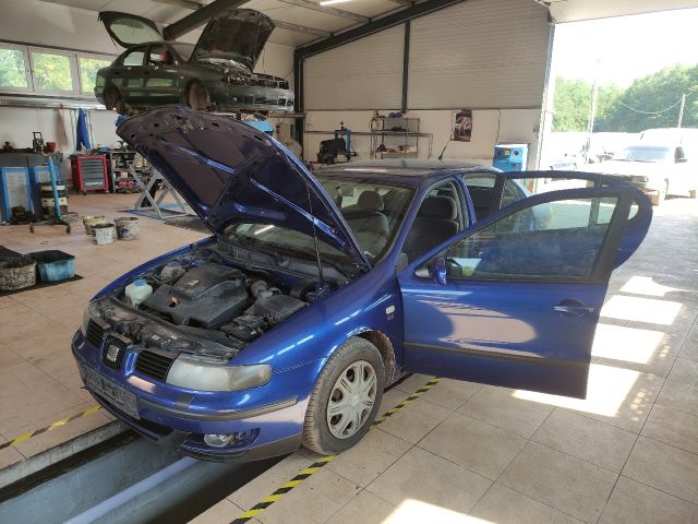 bontott SEAT TOLEDO Motor Tartó Bak Jobb