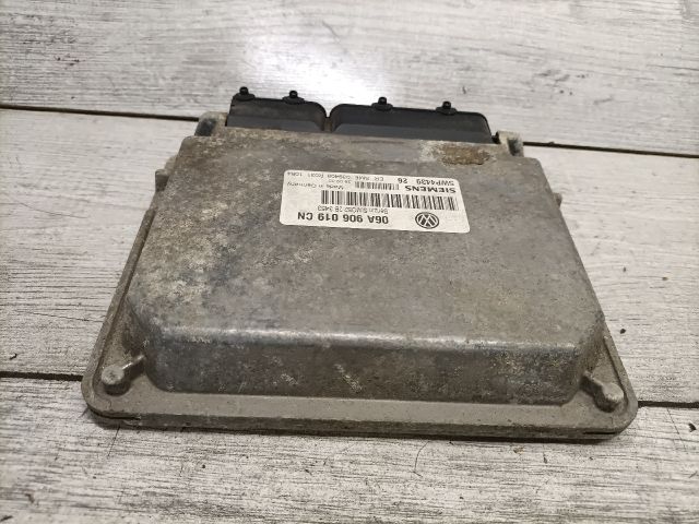 bontott SEAT TOLEDO Motorvezérlő