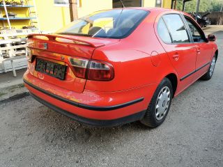 bontott SEAT TOLEDO Jobb első Féknyereg Munkahengerrel