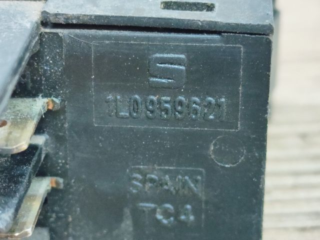 bontott SEAT TOLEDO Ablakfűtés Kapcsoló