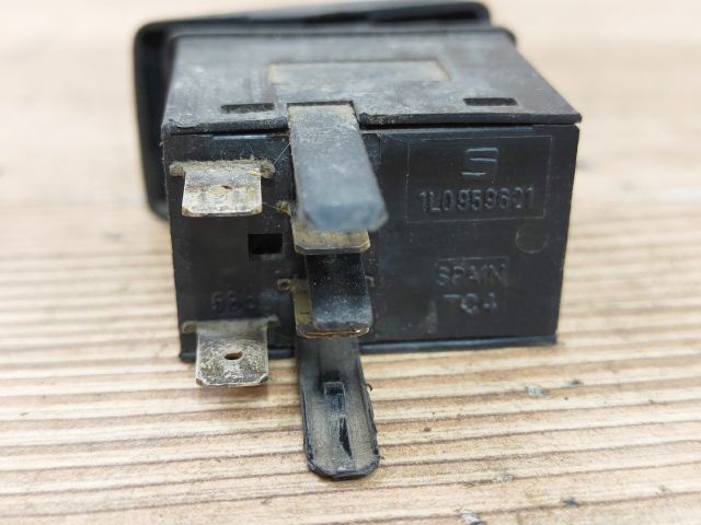 bontott SEAT TOLEDO Ablakfűtés Kapcsoló