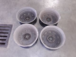 bontott SEAT TOLEDO Acélfelni Szett